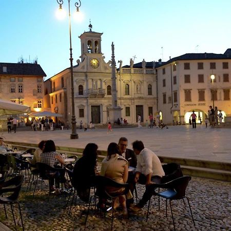 Ampio Trilocale A Udine Centro Lägenhet Exteriör bild